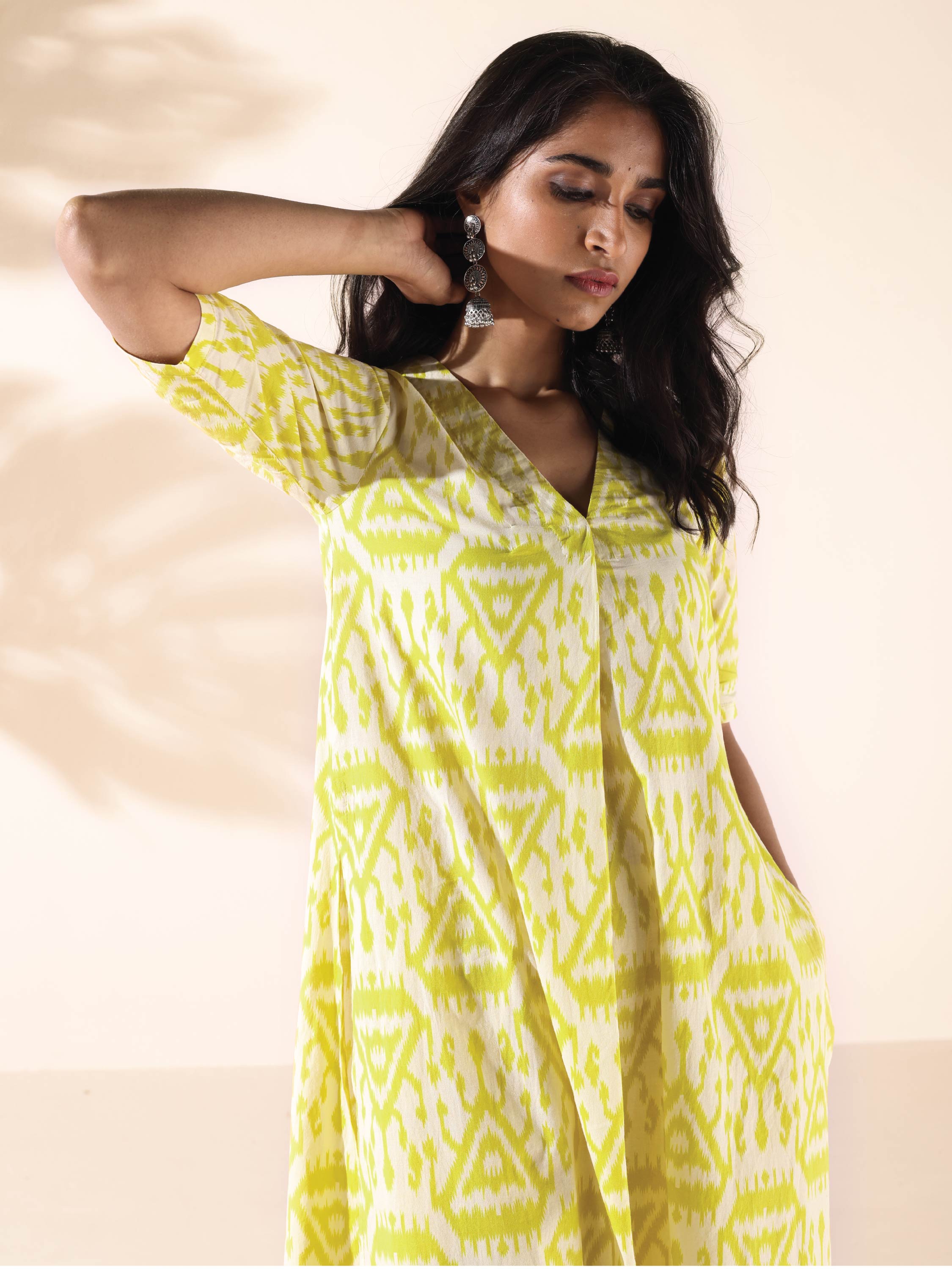 trueBrowns Lime Cotton Ikat Kurta Pant Set | Grocsy
