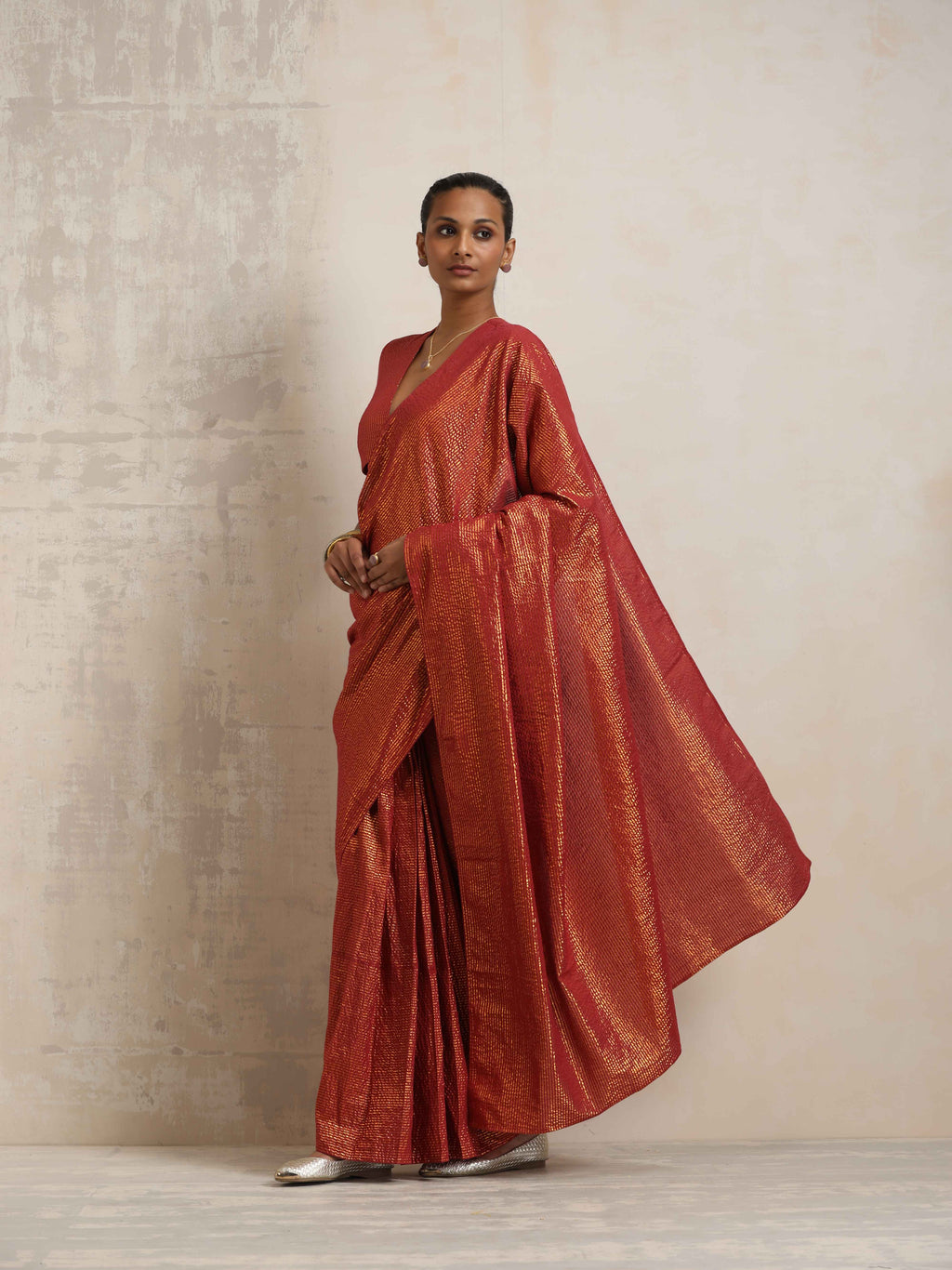 trueBrowns Maroon Gold Metallic Ready To Wear Plus Size Saree | Grocsy