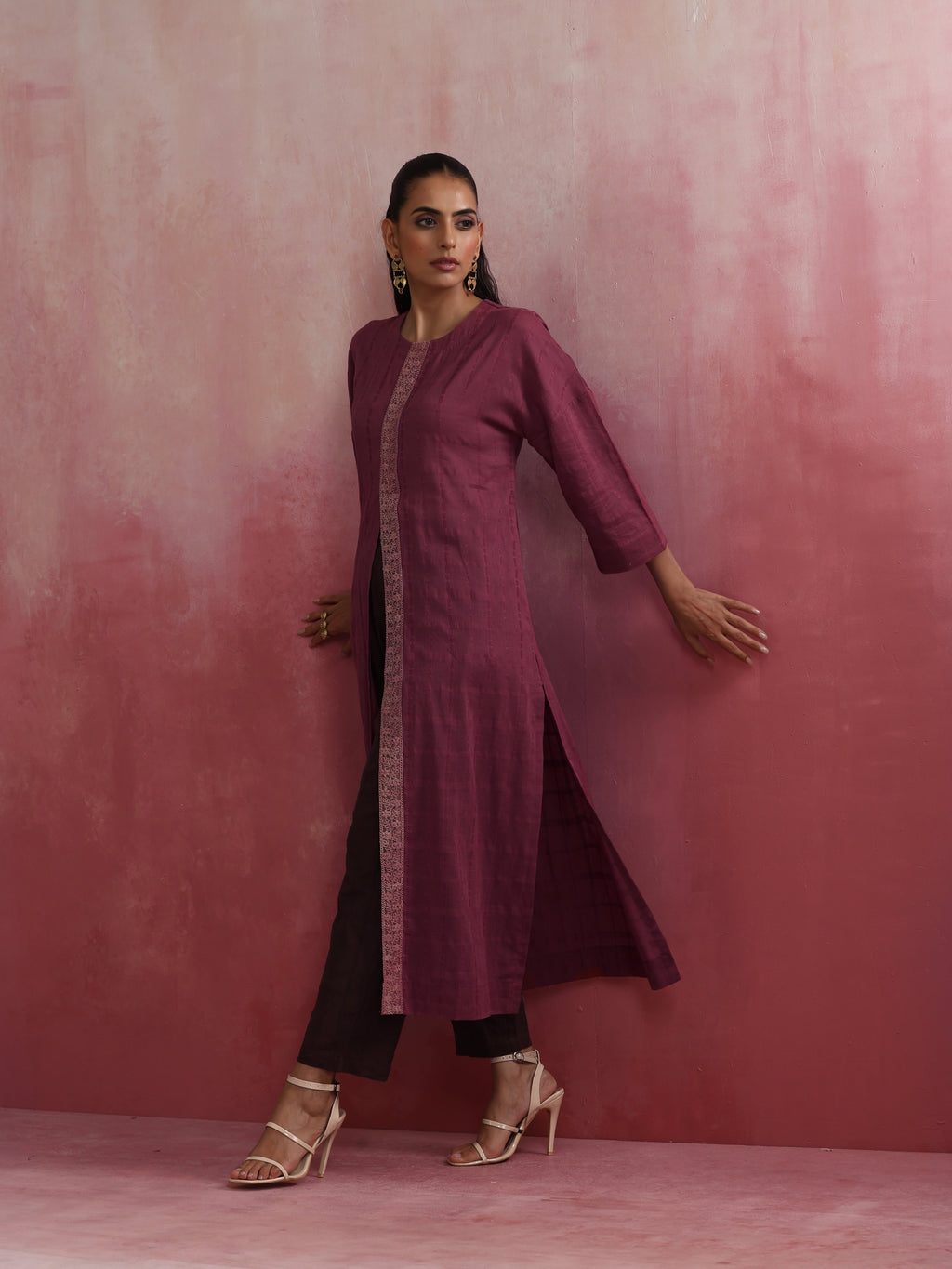 trueBrowns Mauve Cotton Dobby Front Slit Kurta Set | Grocsy