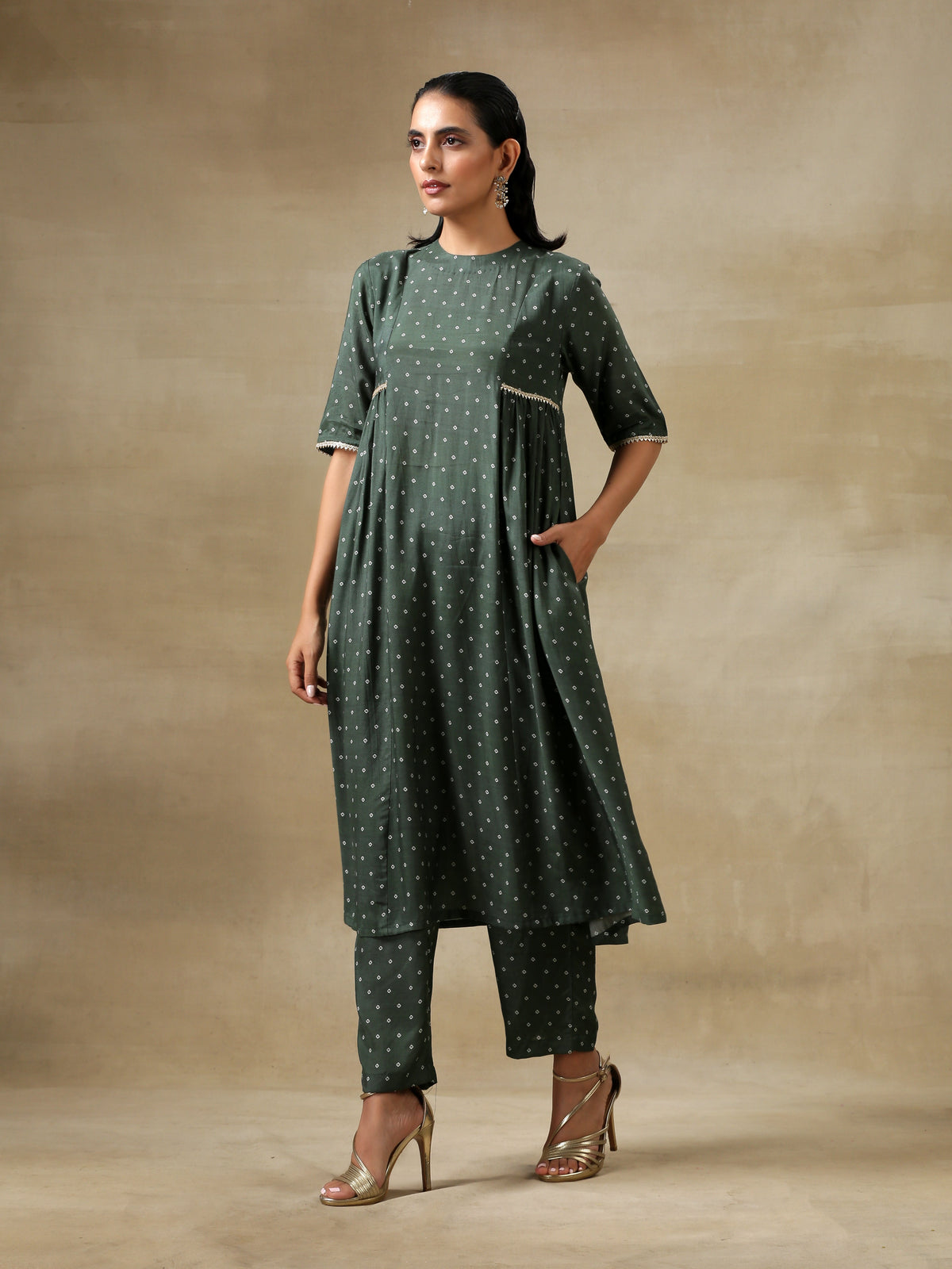 trueBrowns Dark Green Bandhani Printed Silk Side Gathered Kurta Pant Set | Grocsy
