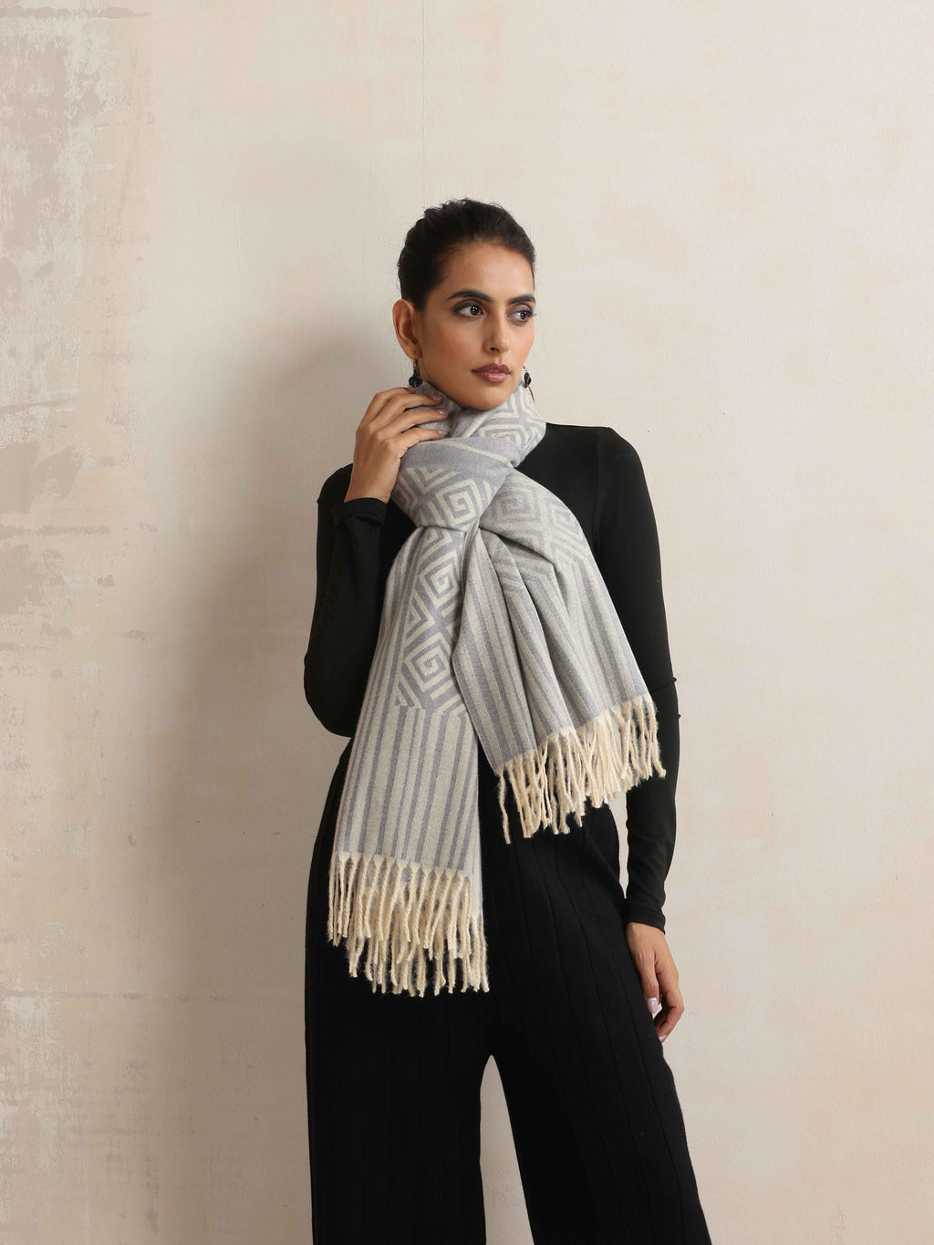 trueBrowns Grey Geometric Woollen Stole | Grocsy