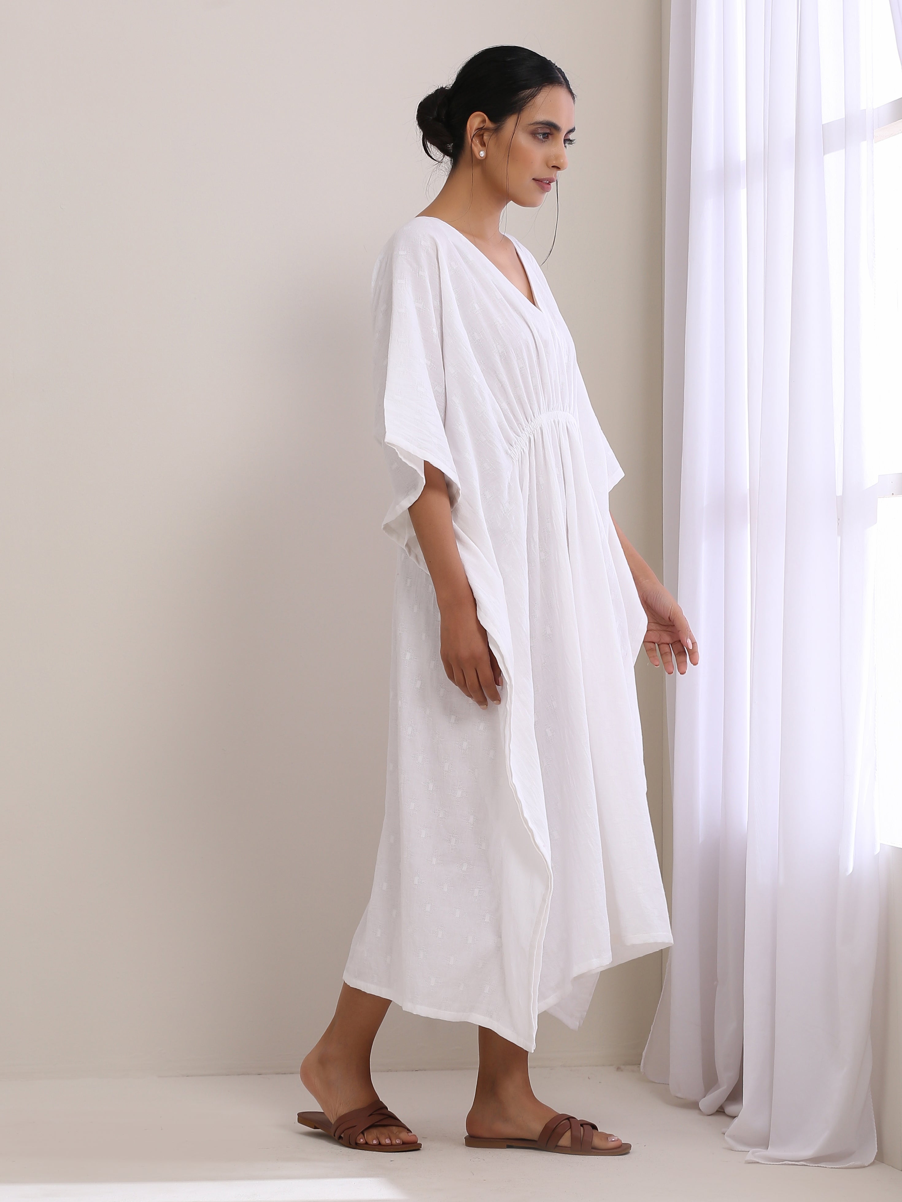 trueBrowns White Dobby Kaftan Dress | Relove | Grocsy