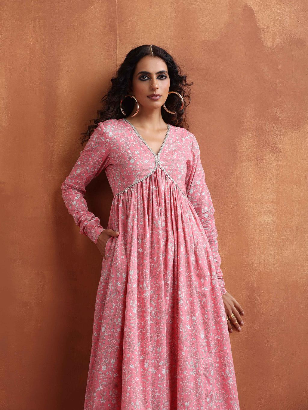 trueBrowns Pink Print Flared Anarkali Kurta Set | Grocsy
