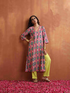 trueBrowns Pink Print High Slit Kurta Set | Grocsy