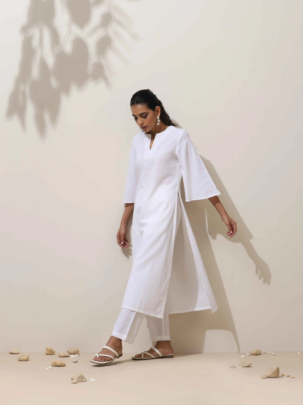 trueBrowns White Cotton Linen Kurta Pant Set | Grocsy