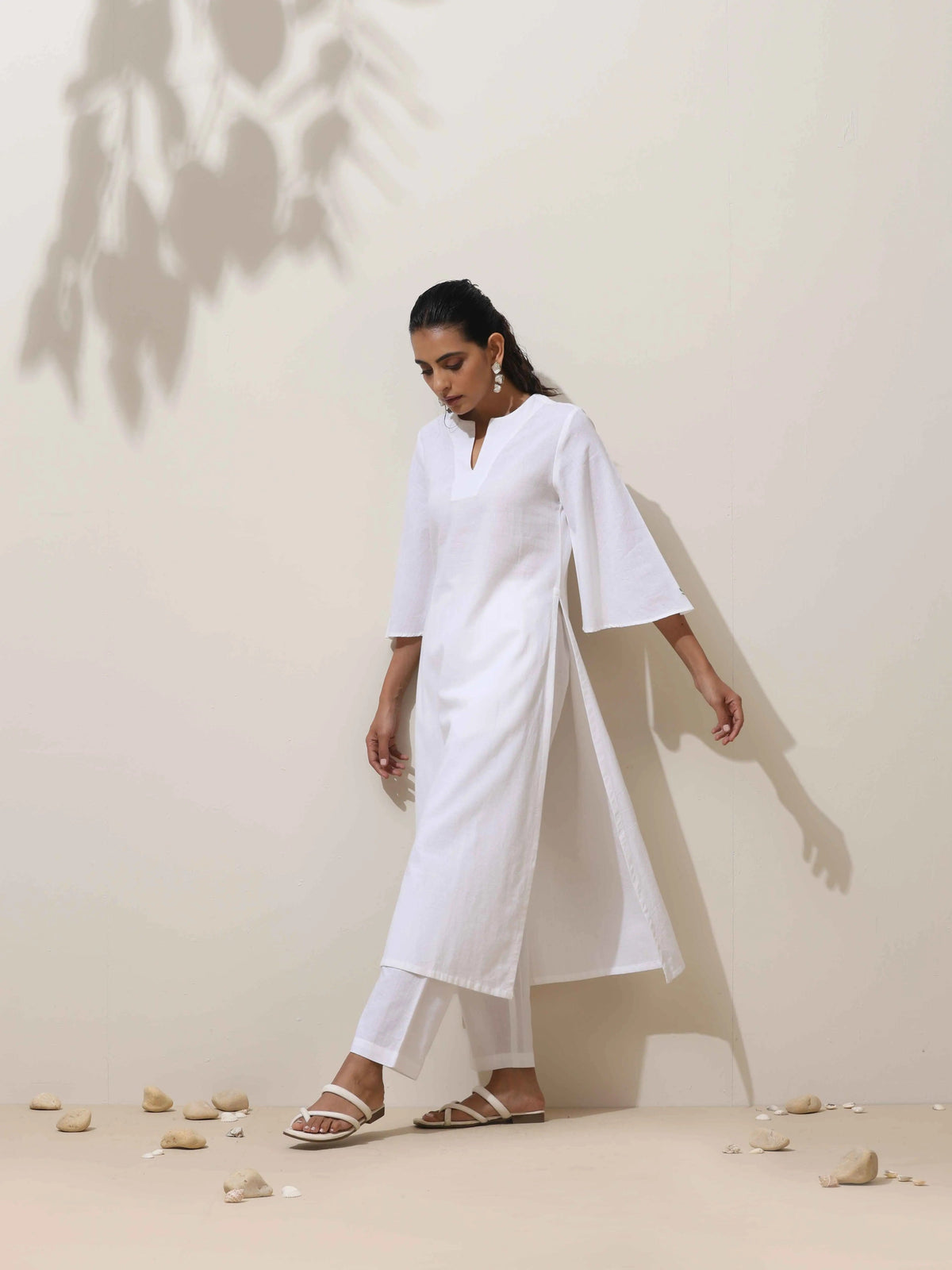 trueBrowns White Cotton Linen Kurta Pant Set | Grocsy