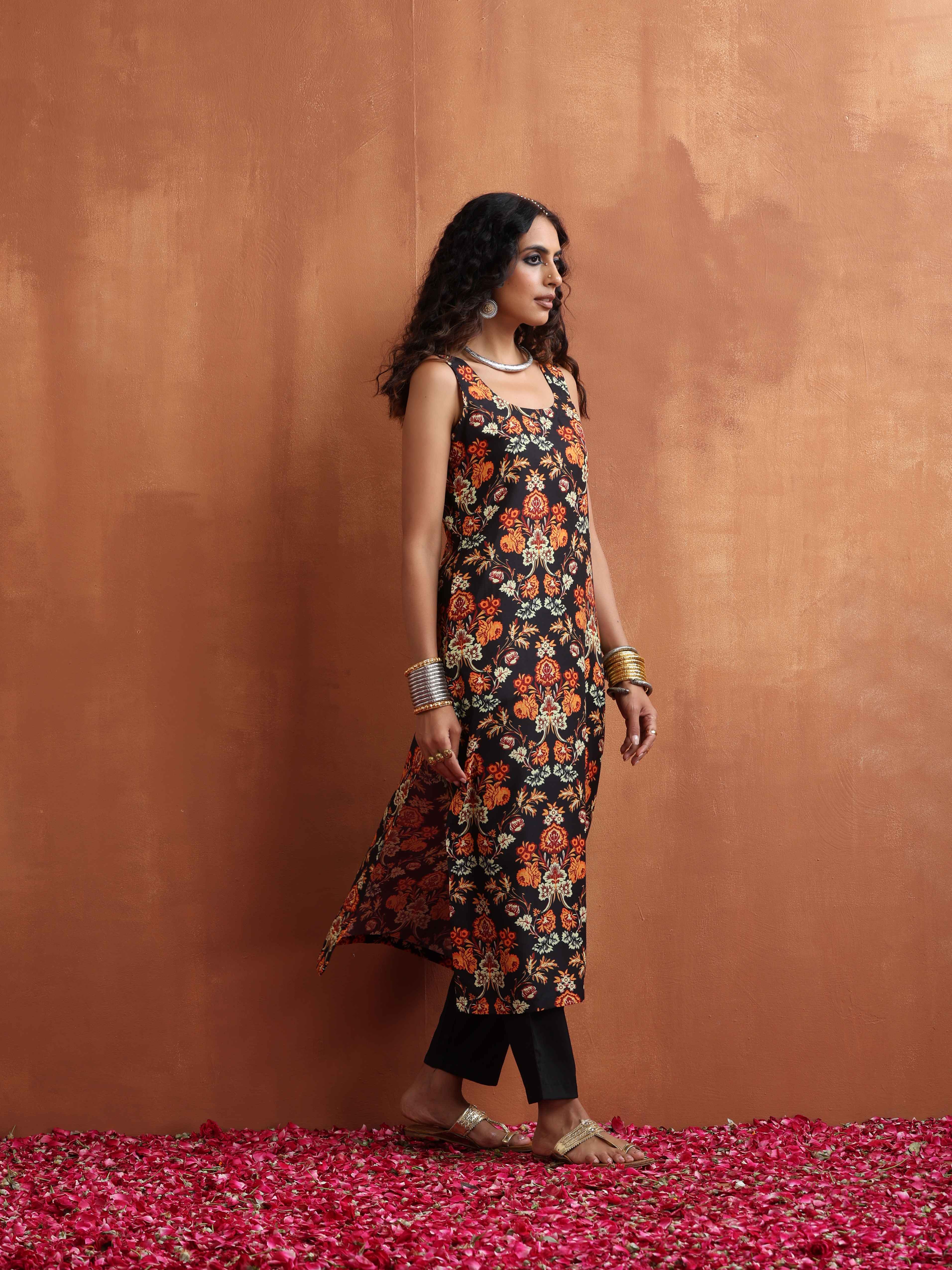 trueBrowns Black Print Straight Kurta Set | Grocsy