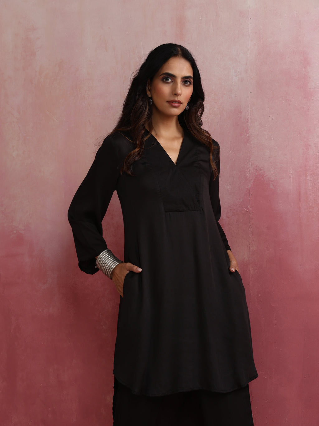 trueBrowns Black V Neck Kurta Co-ord Set | Grocsy