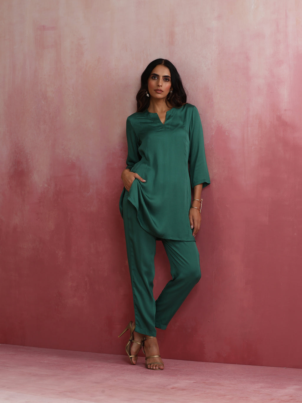 trueBrowns Green Straight Kurta Co-ord Set | Grocsy