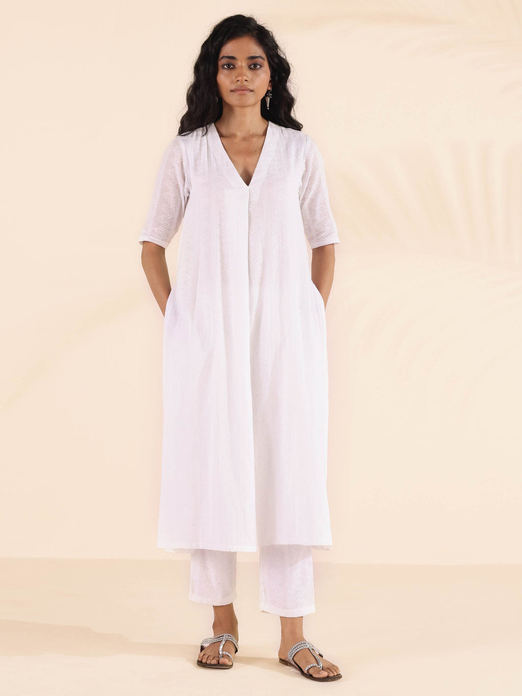trueBrowns White Cotton Dobby V-Neck Kurta Pant Set | Grocsy