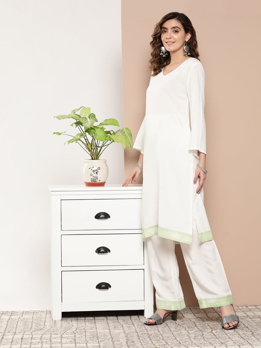 InWeave Women's Cream Straight Kurta Set W Green White Print Organza Dupatta | Grocsy