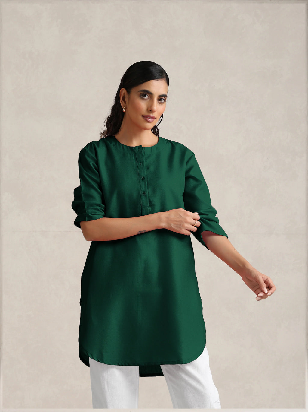 trueBrowns Dark Green Cotton Blend Short Kurta | Grocsy