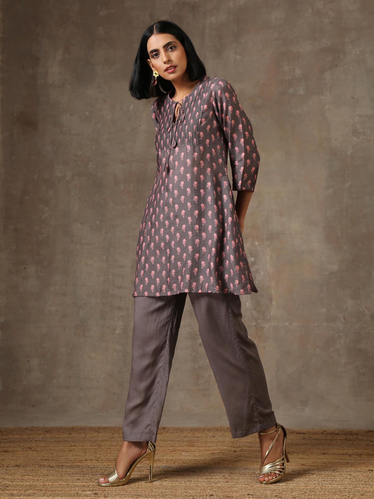 trueBrowns Grey Pink Floral Printed Silk Co-Ord Set | Grocsy
