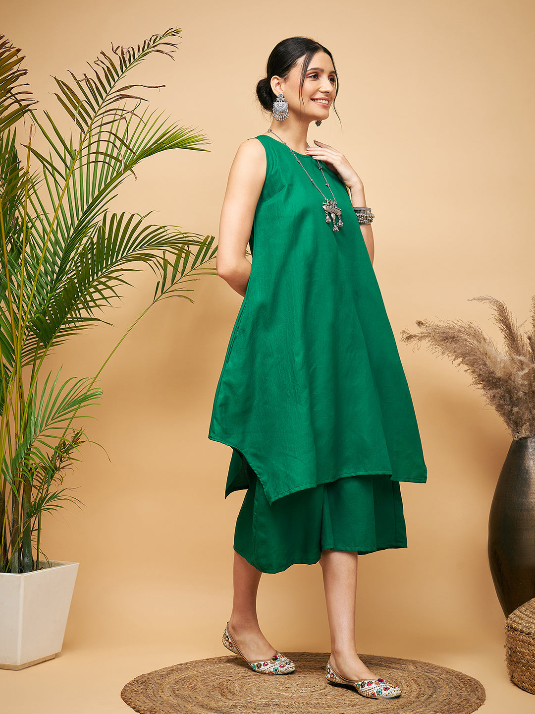 InWeave Women's Forest Green Short Kurta Palazzo Set | Grocsy