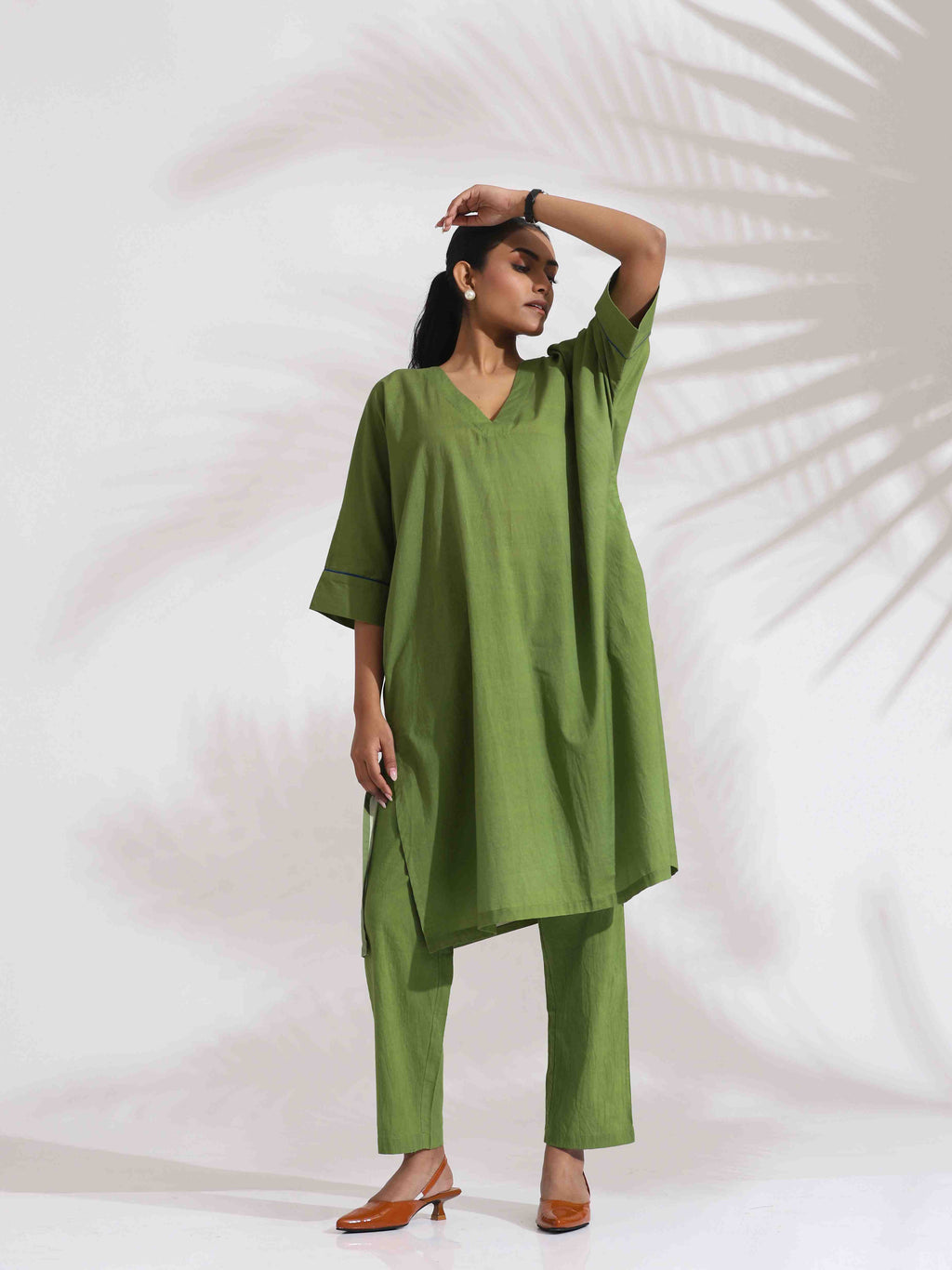 trueBrowns Green Cotton Placement Print Kurta Co-ord Set | Grocsy