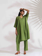 trueBrowns Green Cotton Placement Print Kurta Co-ord Set | Grocsy