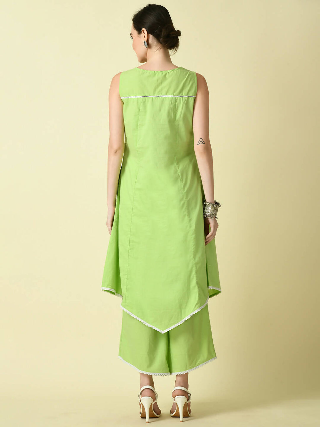 Myshka Women's Green Embroidered Kurta With Palazzo | Grocsy