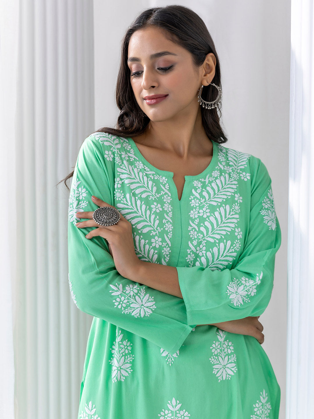 HOUSE OF KARI Floral Embroidered Chikankari A-Line Kurta | Grocsy