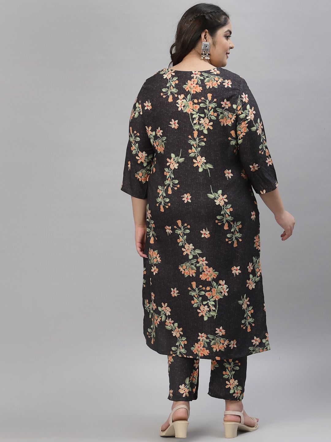 Sztori Plus Size Black Floral Printed Round Neck Straight Kurta with Trousers | Grocsy