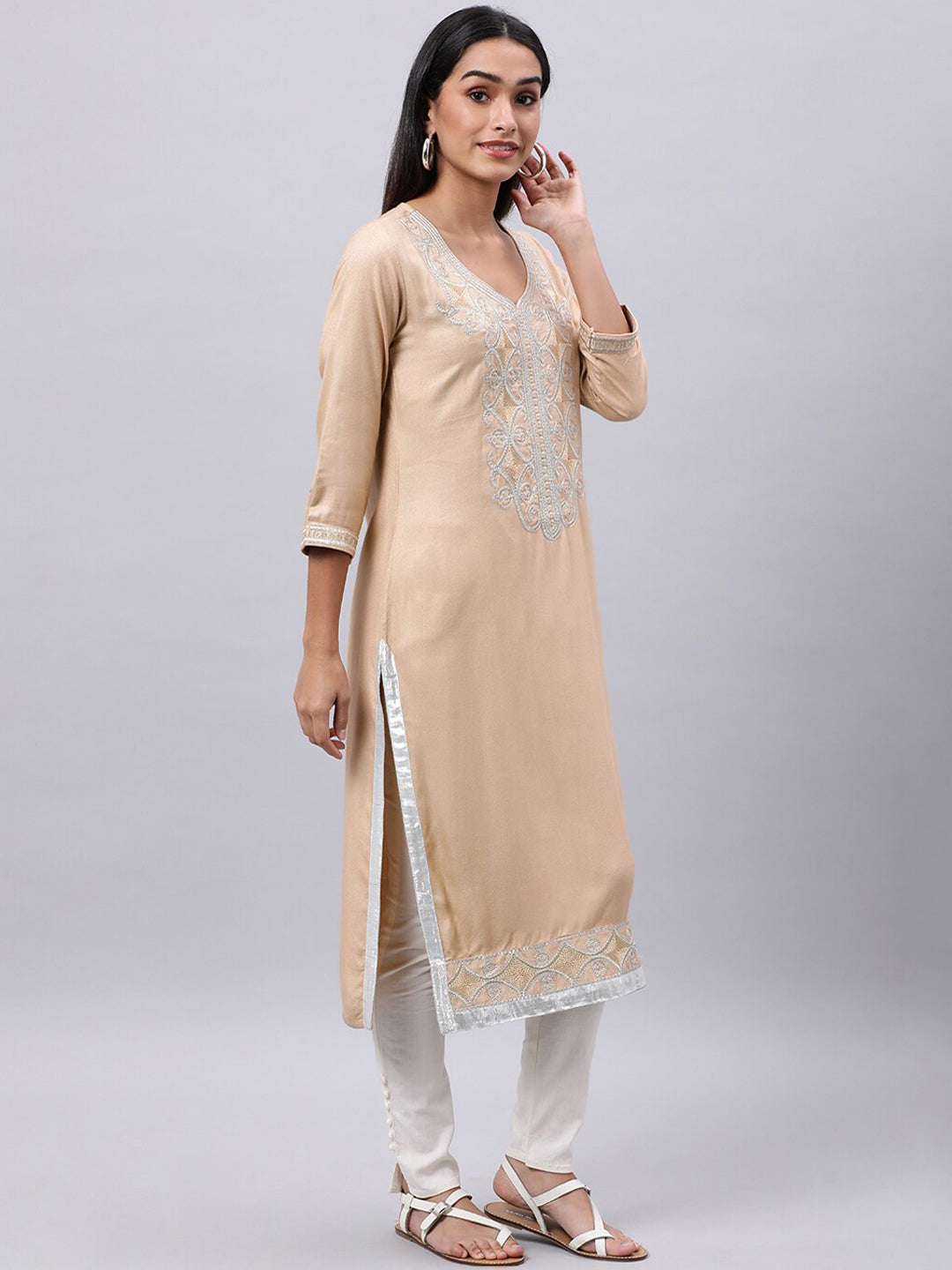 Souchii Women Ethnic Motifs Yoke Design Thread Work Kurta | Grocsy