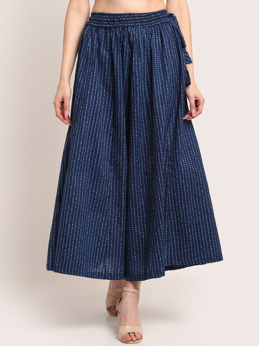 TAG 7 Women Navy Blue Printed Flared Palazzos | Grocsy