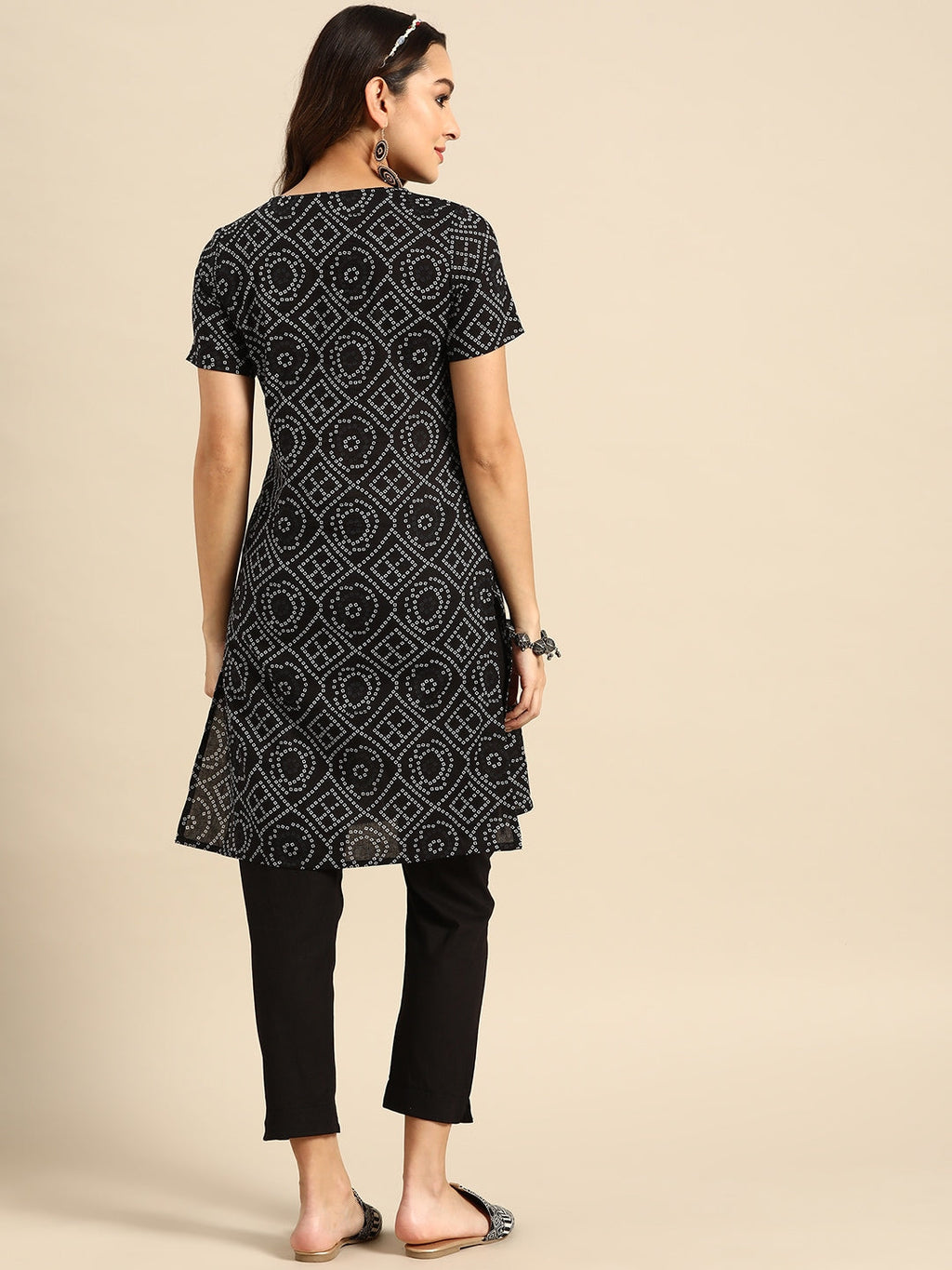Sangria Bandhani Printed V-Neck Kurta with Trousers | Grocsy