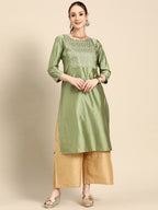 Sangria Women Floral Embroidered Thread Work Pastels Kurta | Grocsy