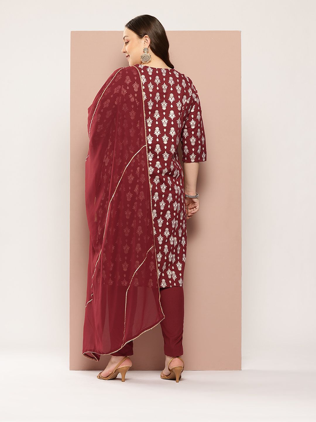 Sztori Plus-Size Gotta Patti Ethnic Motif Print Pure Cotton Kurta with Trousers & Dupatta | Grocsy