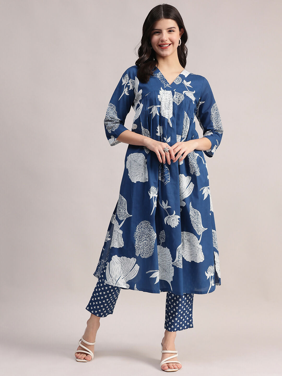 Aavyora Women's Blue Floral Printed Cotton Kurta with Trouser | Grocsy