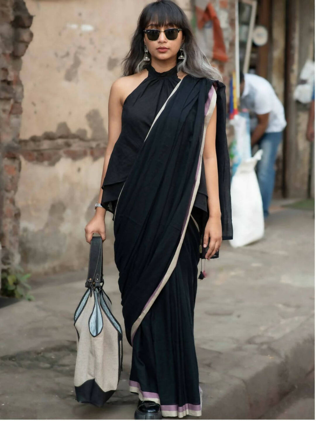 Suta Black Solid Mul Cotton Saree | Grocsy