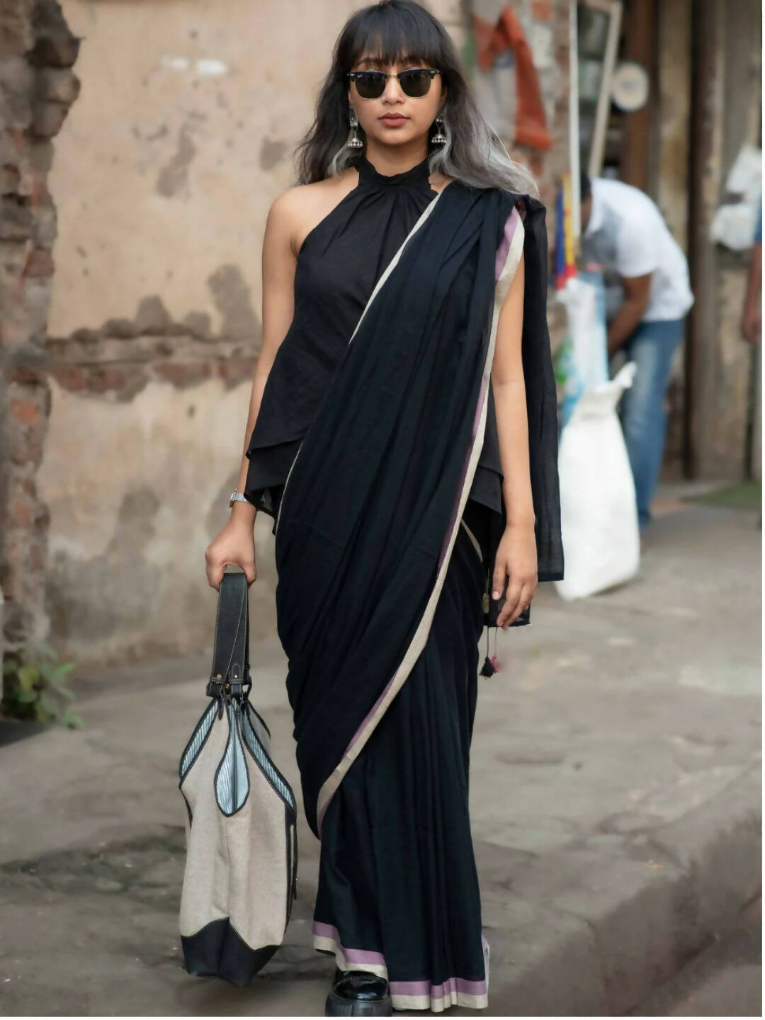 Suta Black Solid Mul Cotton Saree | Grocsy