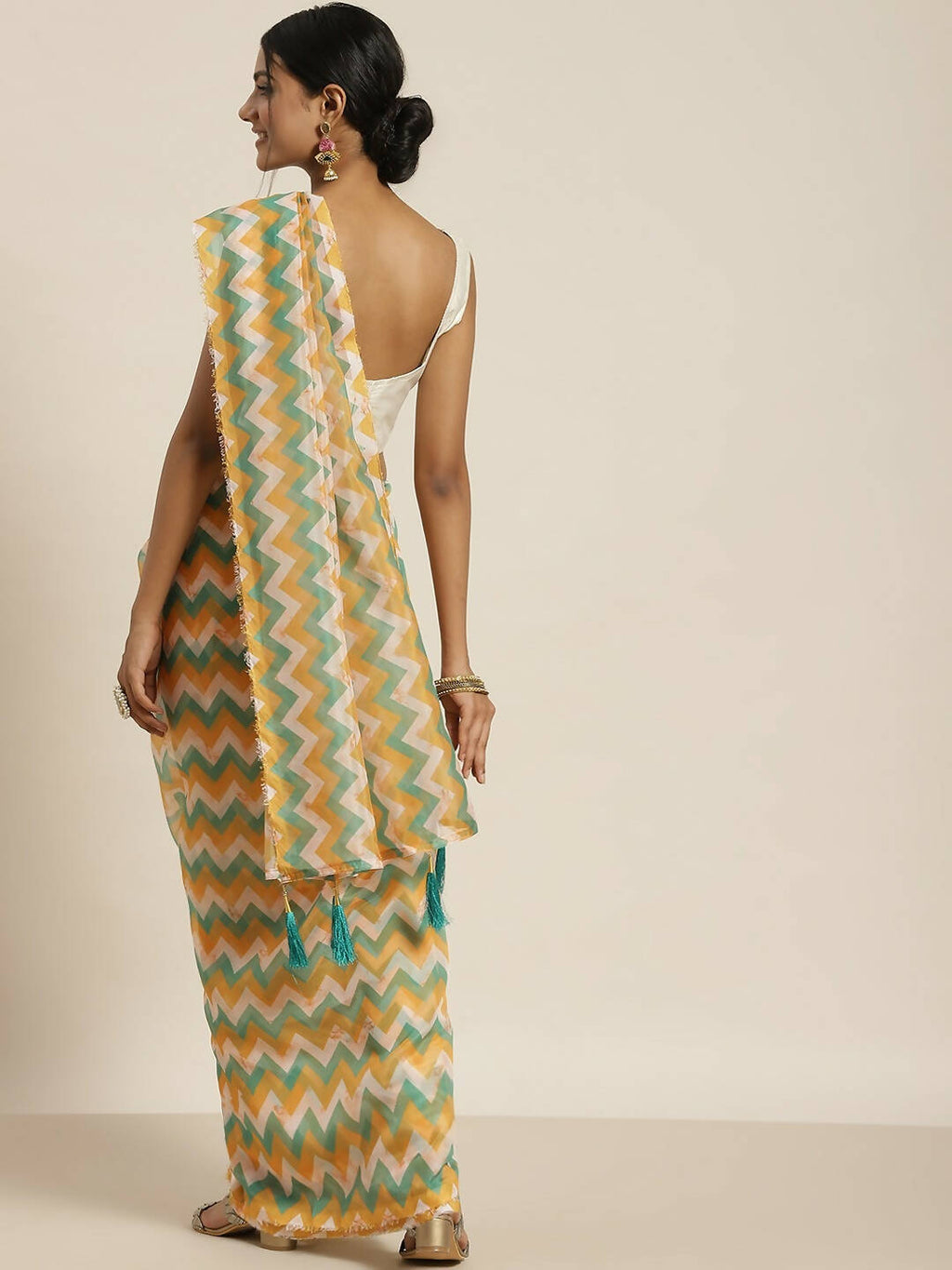 Green Organza Printed Saree With Blouse Piece - Nivaa | Grocsy