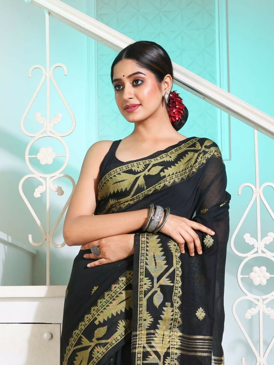 Exclusive Collection Beautiful Black Pure Cotton Woven Handloom Saree With Running Blouse Piece | Grocsy