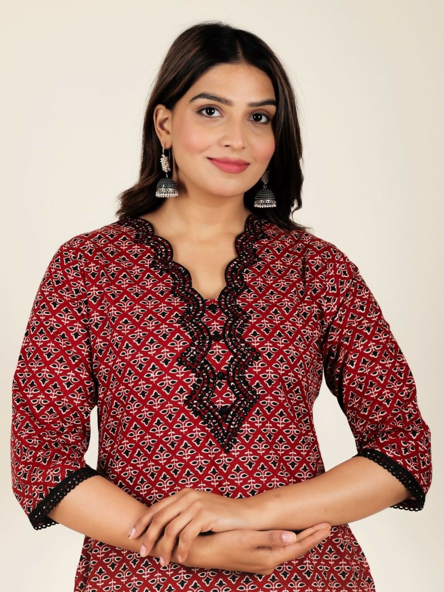 Aramya Straight Soft Cotton Geometric Print Women's Kurta Set - Red | Grocsy