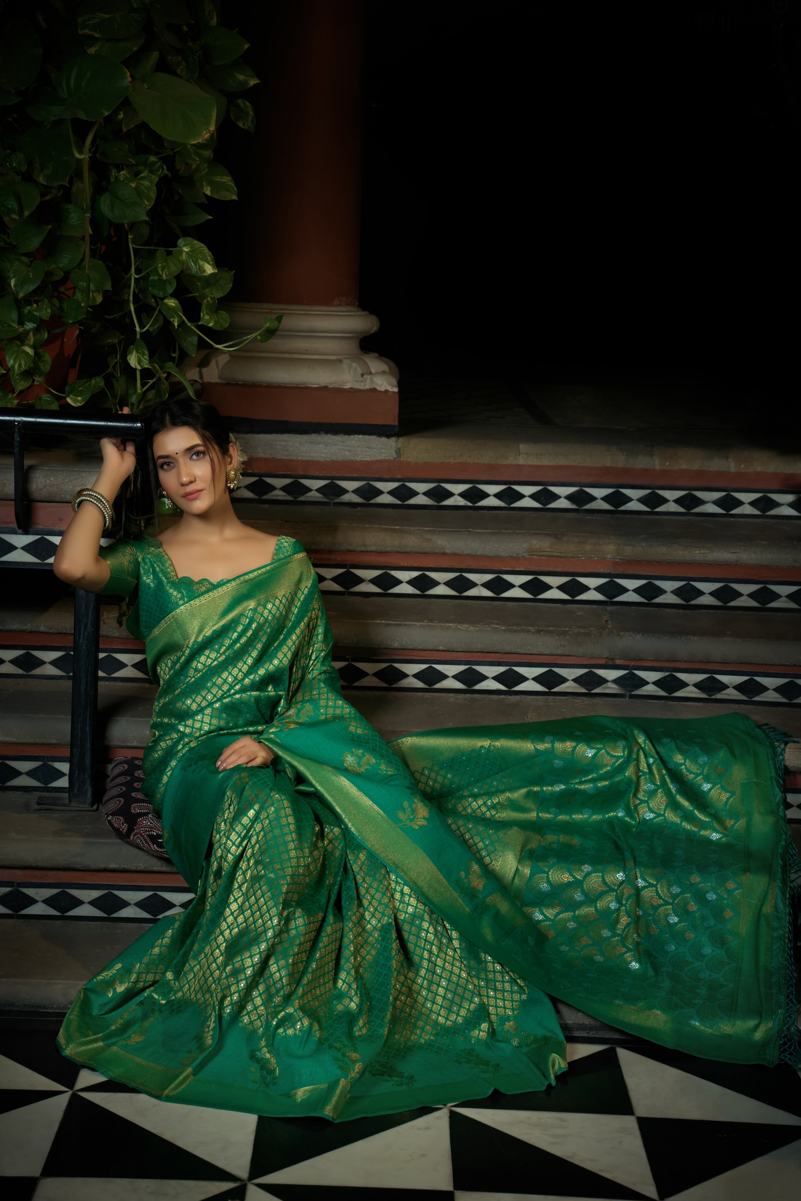 Vardha Emerald Green Copper-Silver Zari Kanjeevaram Silk Saree | Grocsy