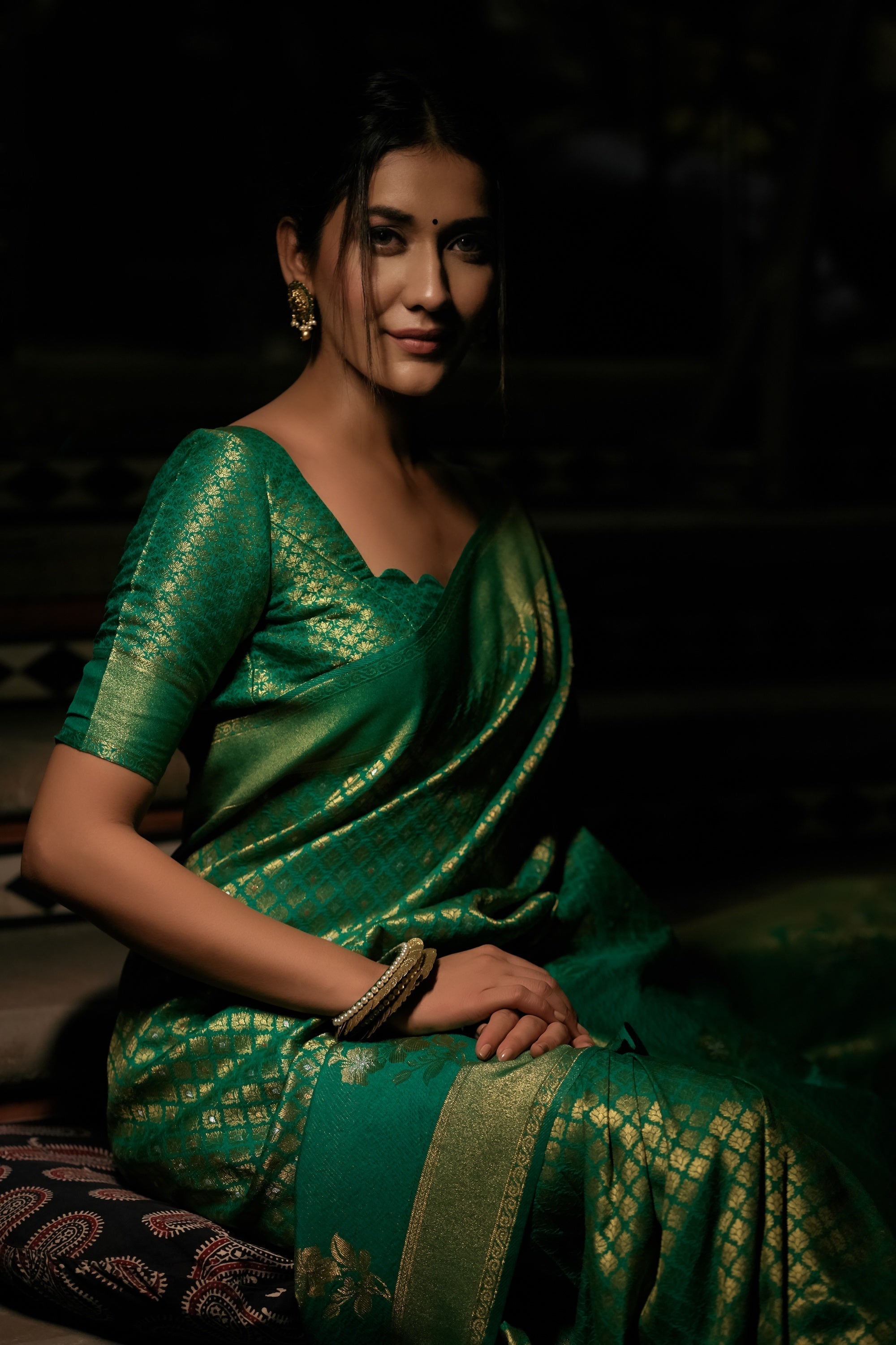 Vardha Emerald Green Copper-Silver Zari Kanjeevaram Silk Saree | Grocsy
