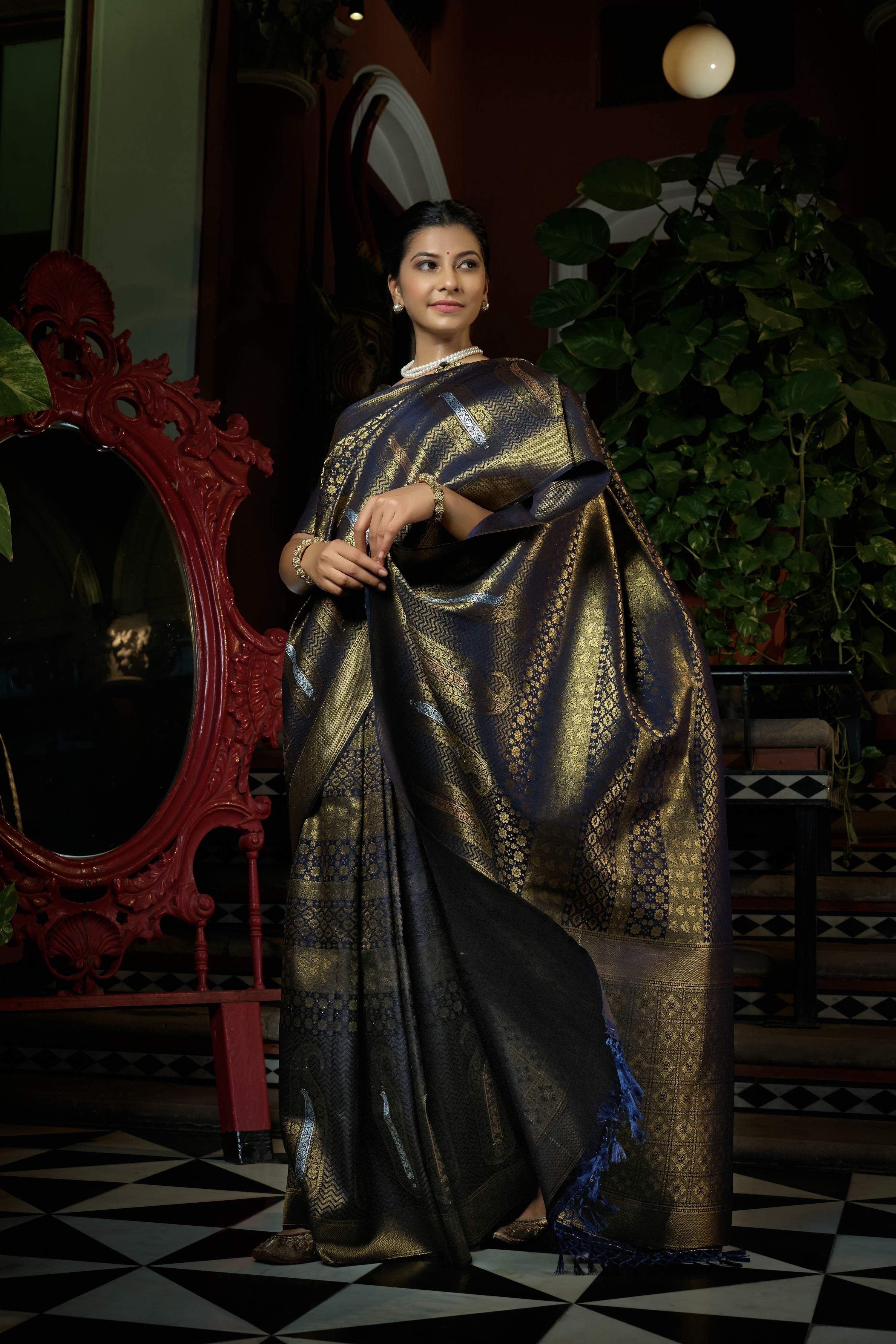 Vardha Stratos Blue Copper-Silver Zari Kanjeevaram Silk Saree | Grocsy
