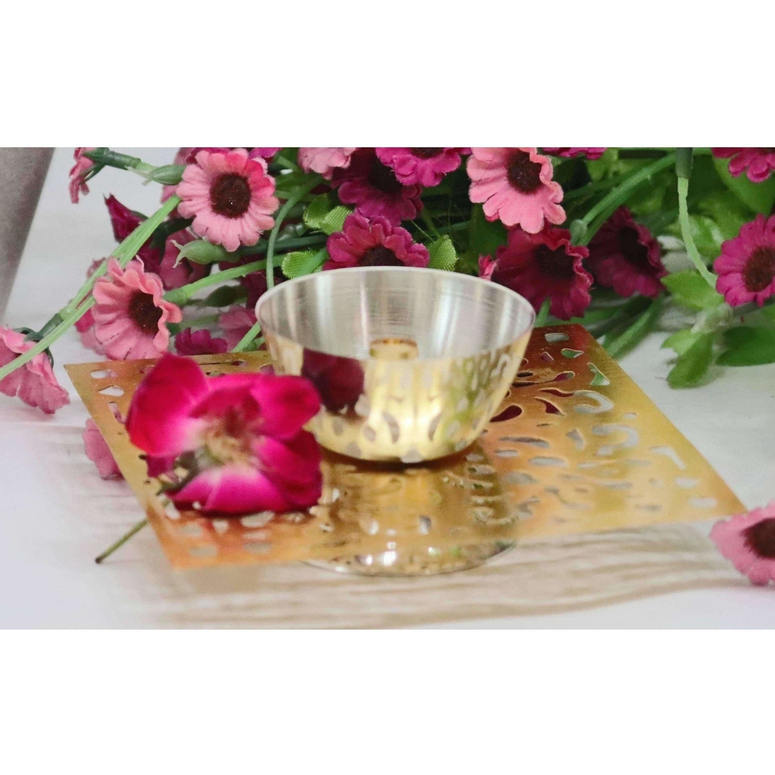 Chahat Premium Living Brass Saw Square Deep | Grocsy