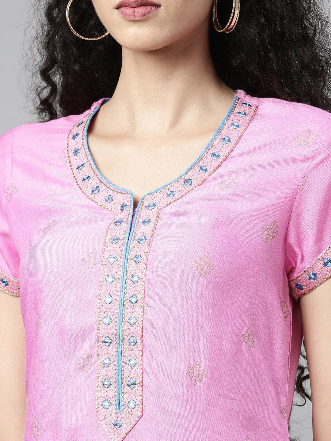 Souchii Pink Embroidered Pastels Kurta | Grocsy