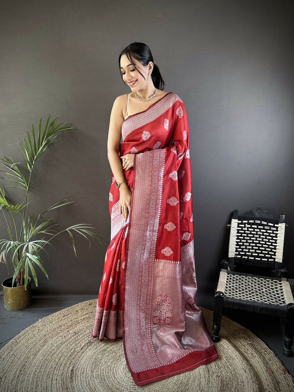Joban Fashion Maroon Floral Motifs Soft Silk Banarasi Saree | Grocsy