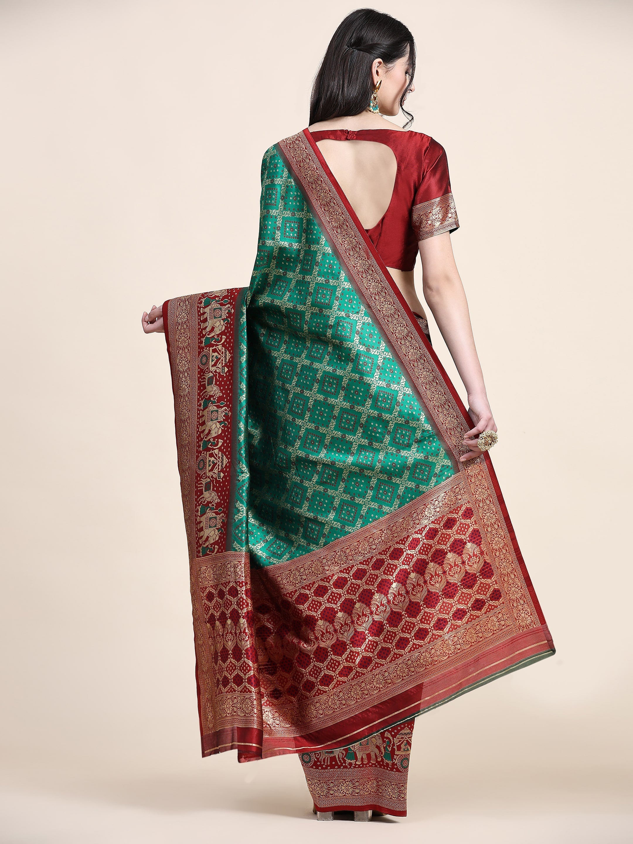 Vedant Vastram Patola Design KanchiPuram Silk Saree For Women - Green | Grocsy