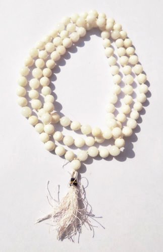 Kannssky White Hakik (Agate) Mala - Hindu Buddhist Prayer Beads | Grocsy