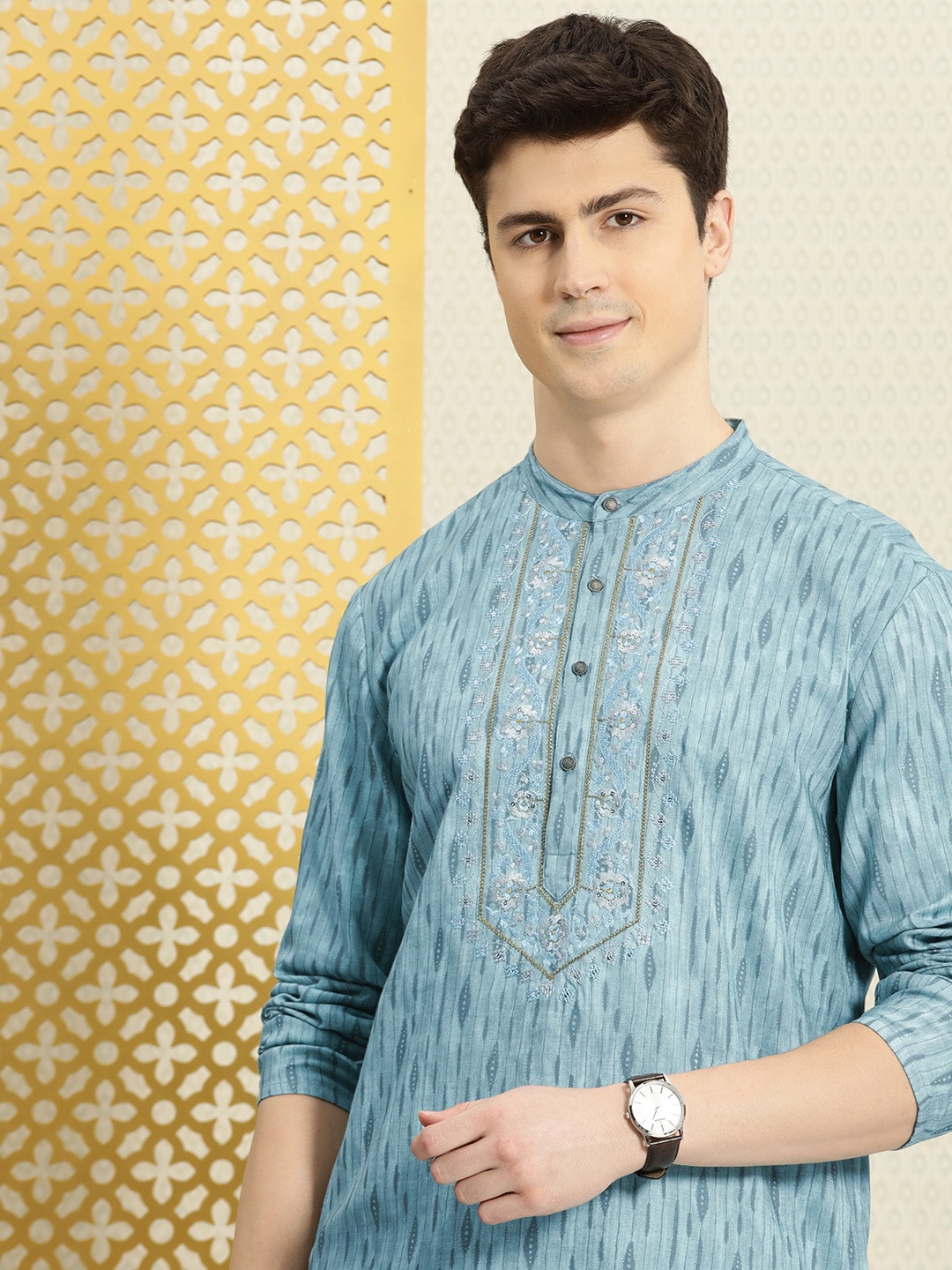 House of Pataudi Jashn Zari Work Sequined Detail Floral Embroidered Kurta | Grocsy