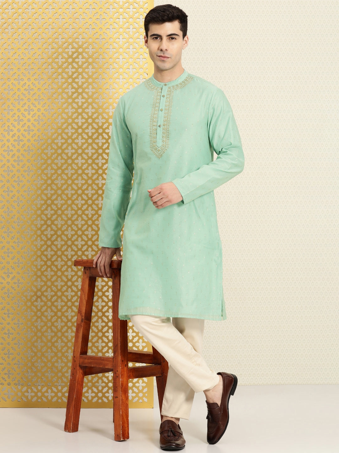 House of Pataudi Floral Printed Sequined Yoke Design Jashn Kurta | Grocsy