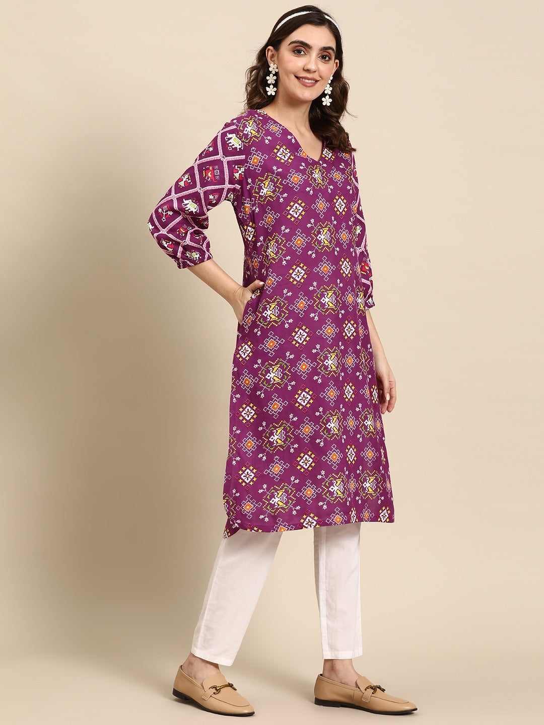 Sangria Ethnic Motifs Printed V-neck Puff Sleeves Kurta | Grocsy
