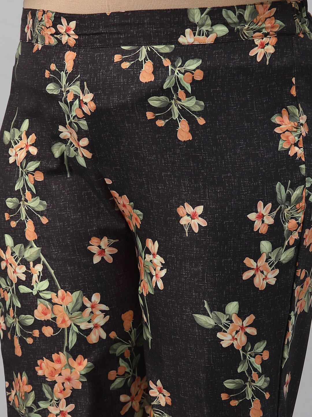 Sztori Plus Size Black Floral Printed Round Neck Straight Kurta with Trousers | Grocsy