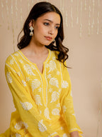 HOUSE OF KARI Floral Embroidered Chikankari Kurta | Grocsy
