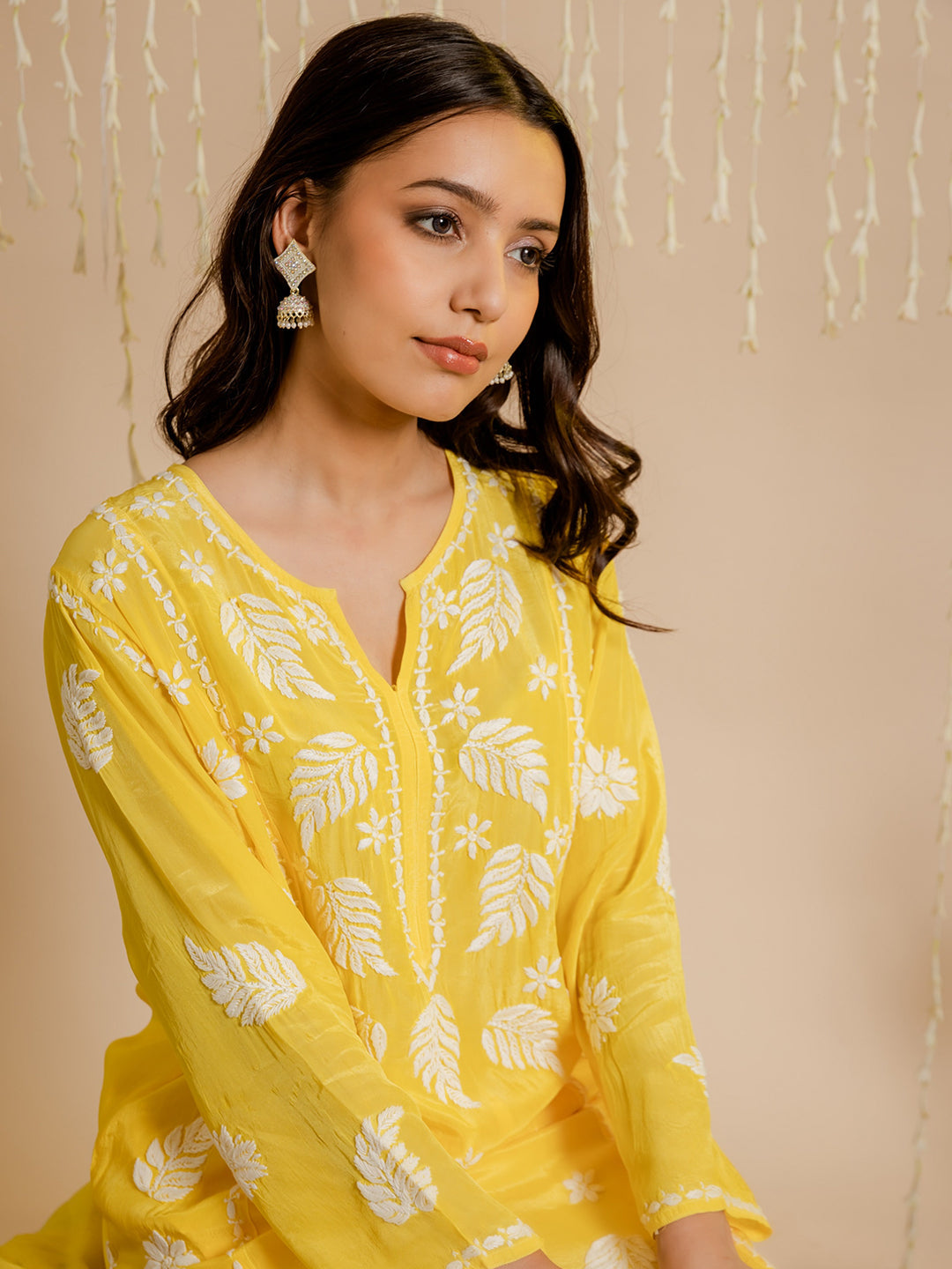 HOUSE OF KARI Floral Embroidered Chikankari Kurta | Grocsy