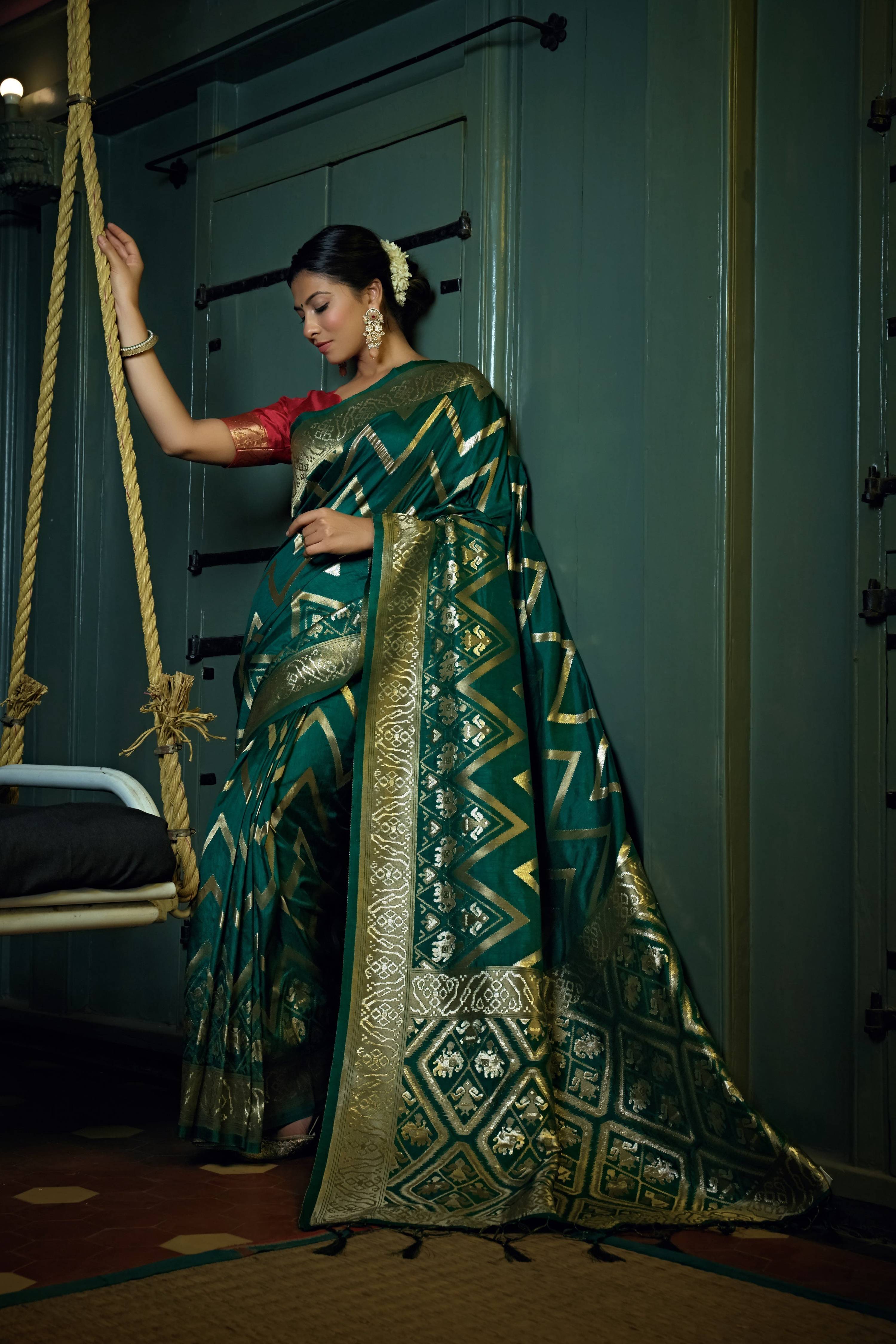 Vardha Phthalo Green Golden Zari Banarasi Silk Saree | Grocsy