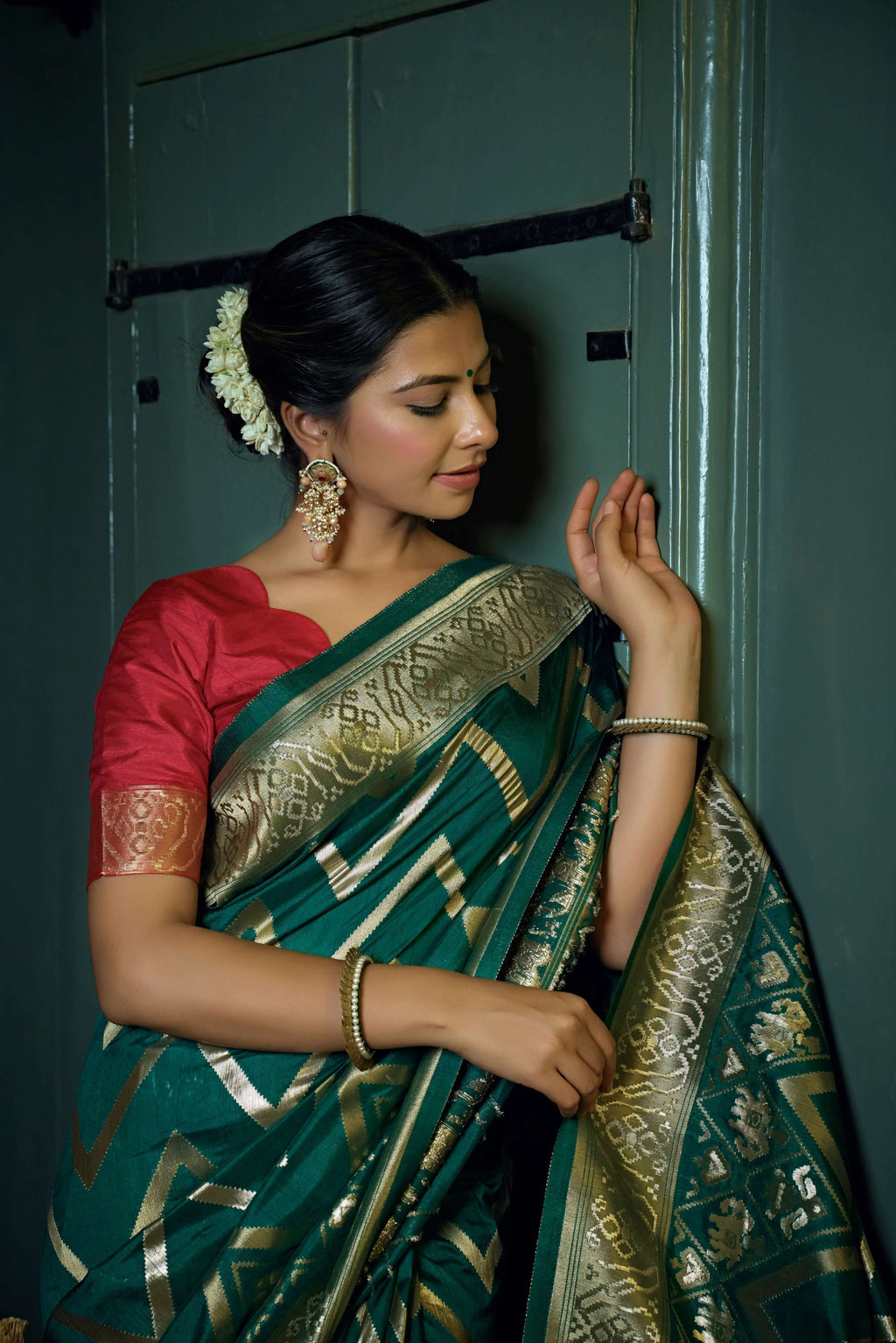 Vardha Phthalo Green Golden Zari Banarasi Silk Saree | Grocsy
